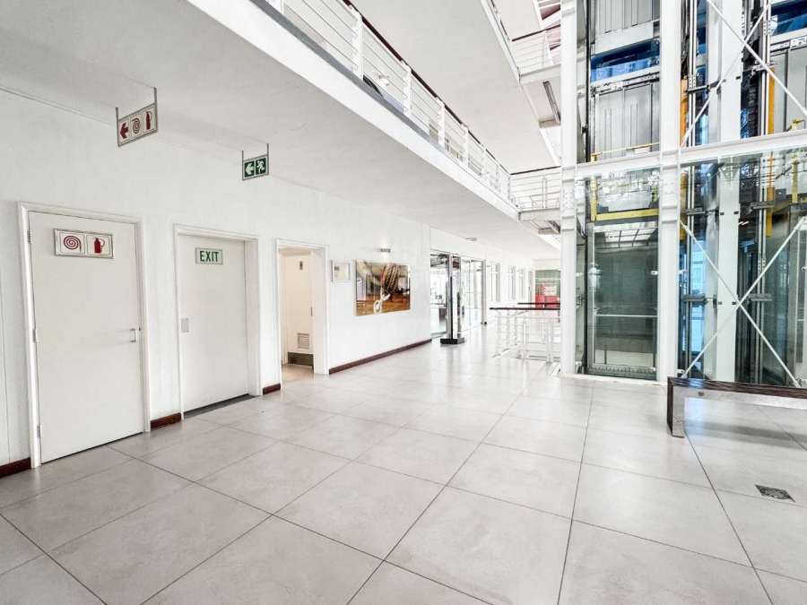 To Let Commercial Property for Rent in Mouille Point Western Cape